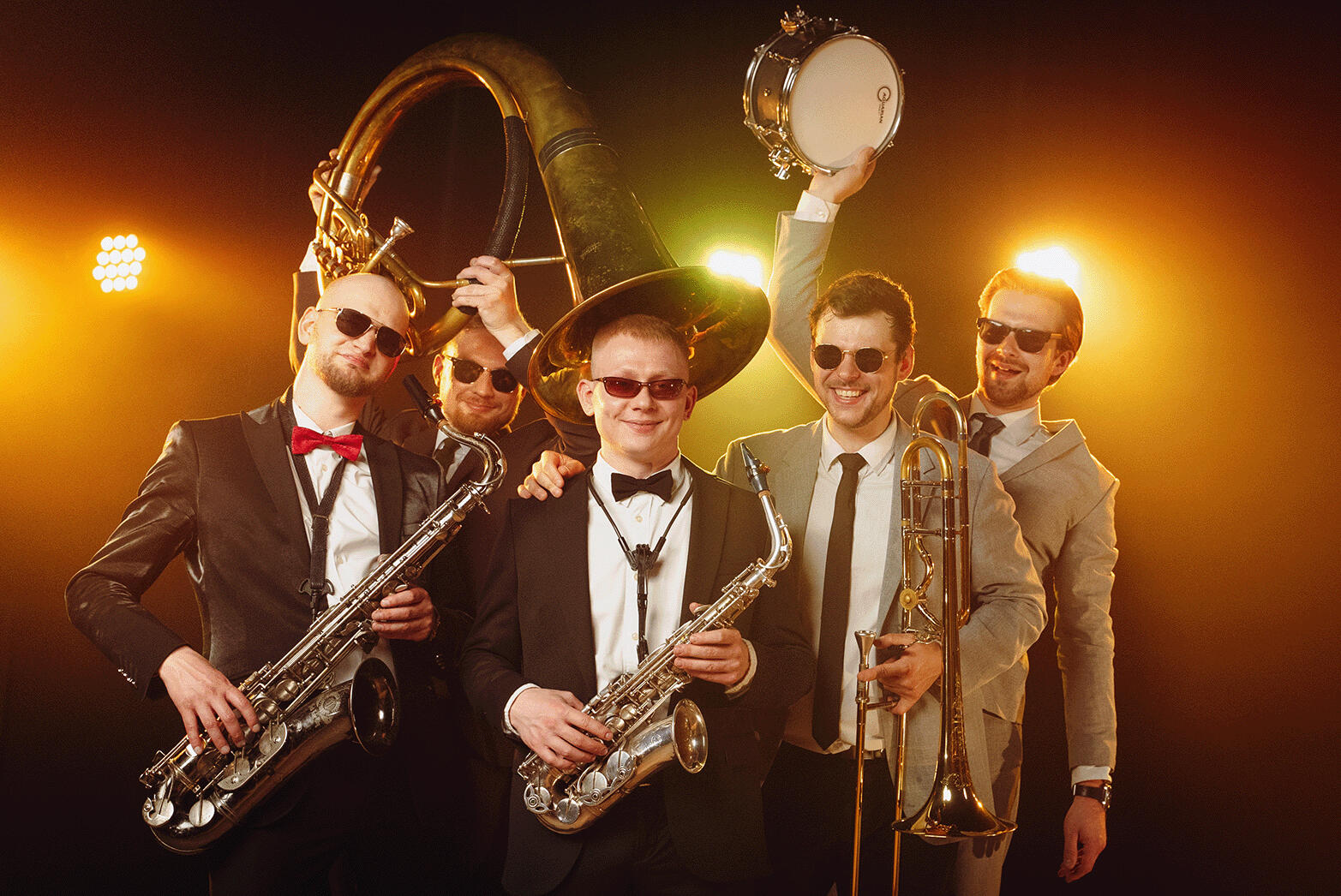 Dirty Horns w Garniturach 2